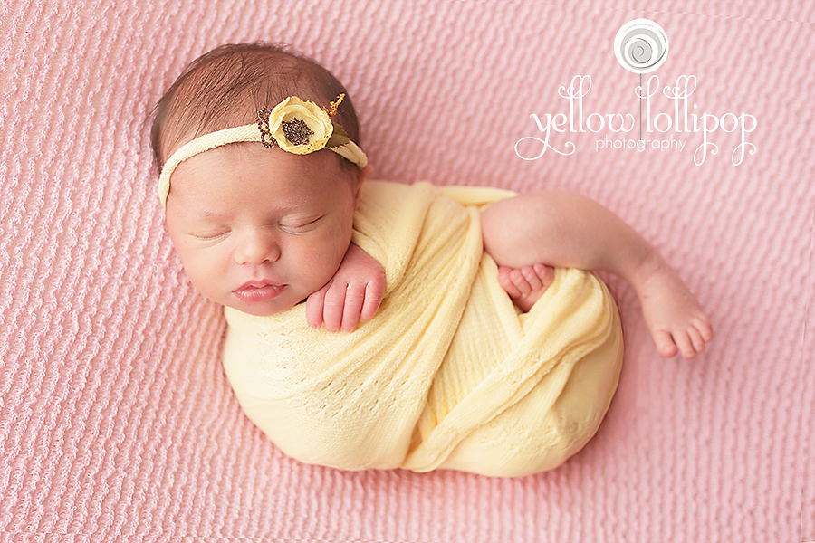 Newborn and siblings photo session