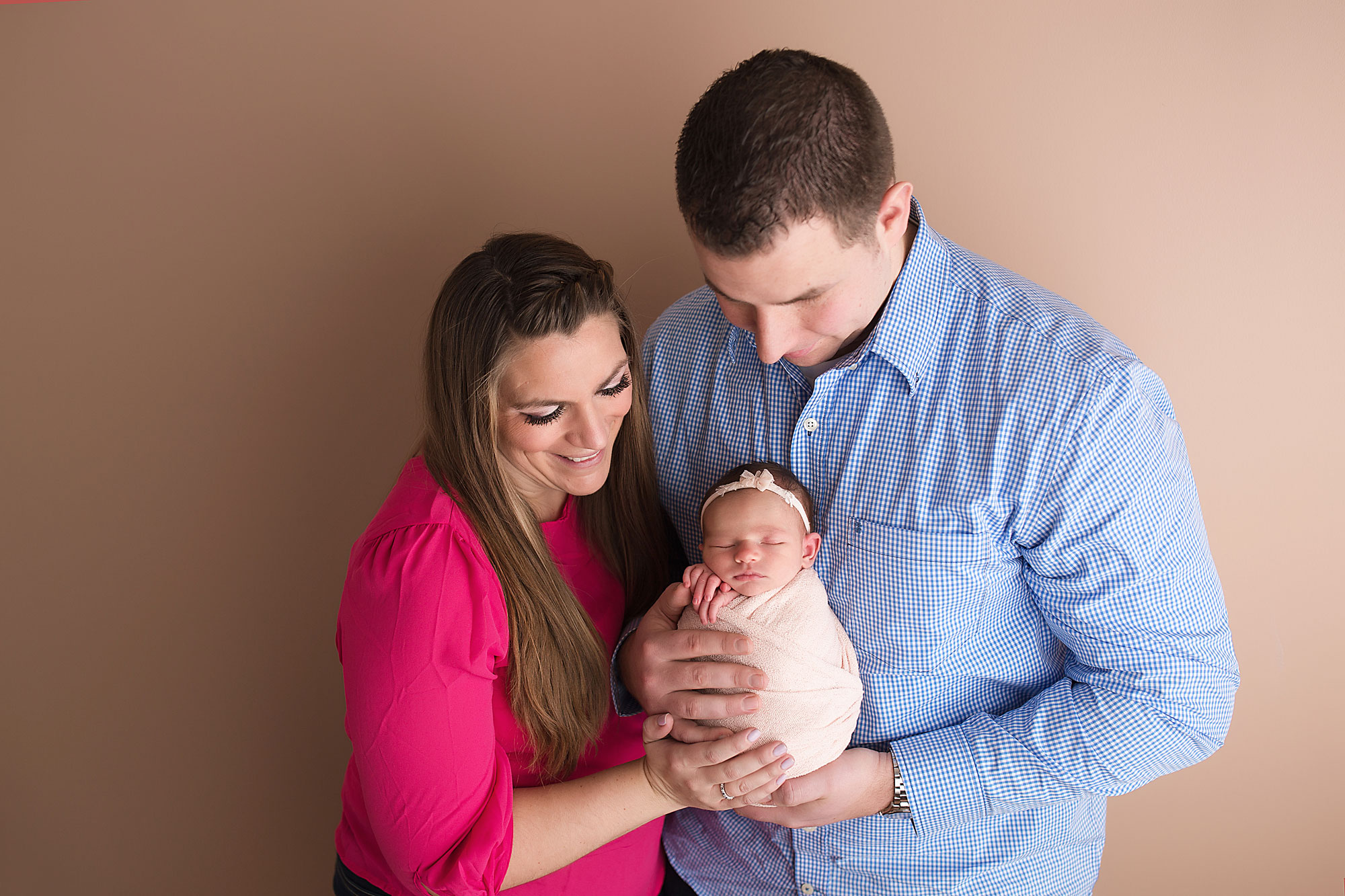 baby photography morris county nj parents with baby posing 