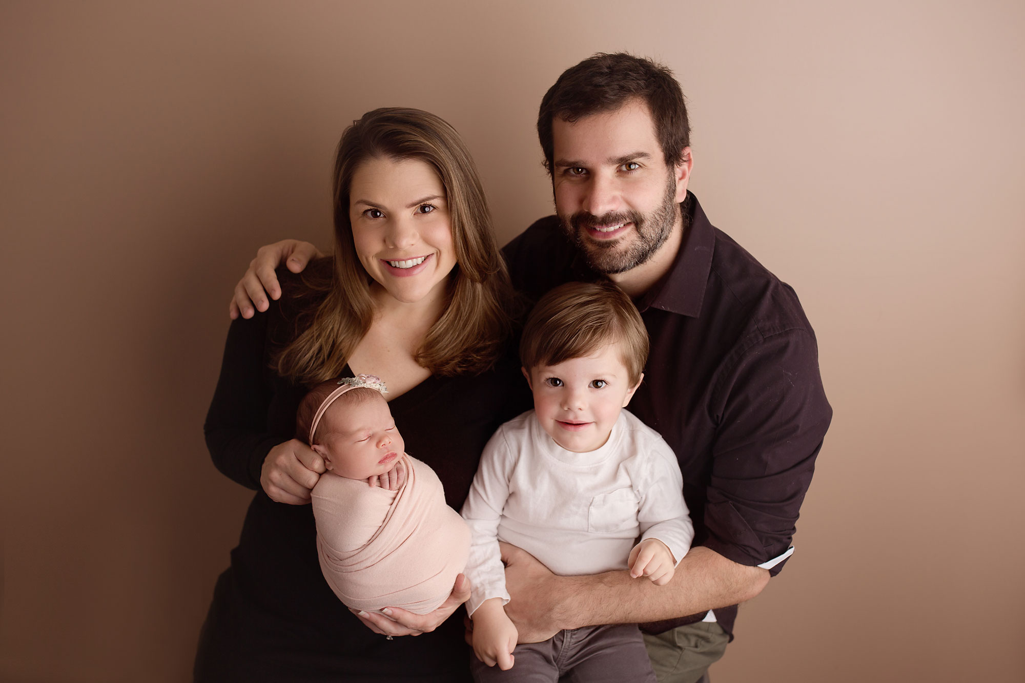 family portraits, parents with toddler and new baby